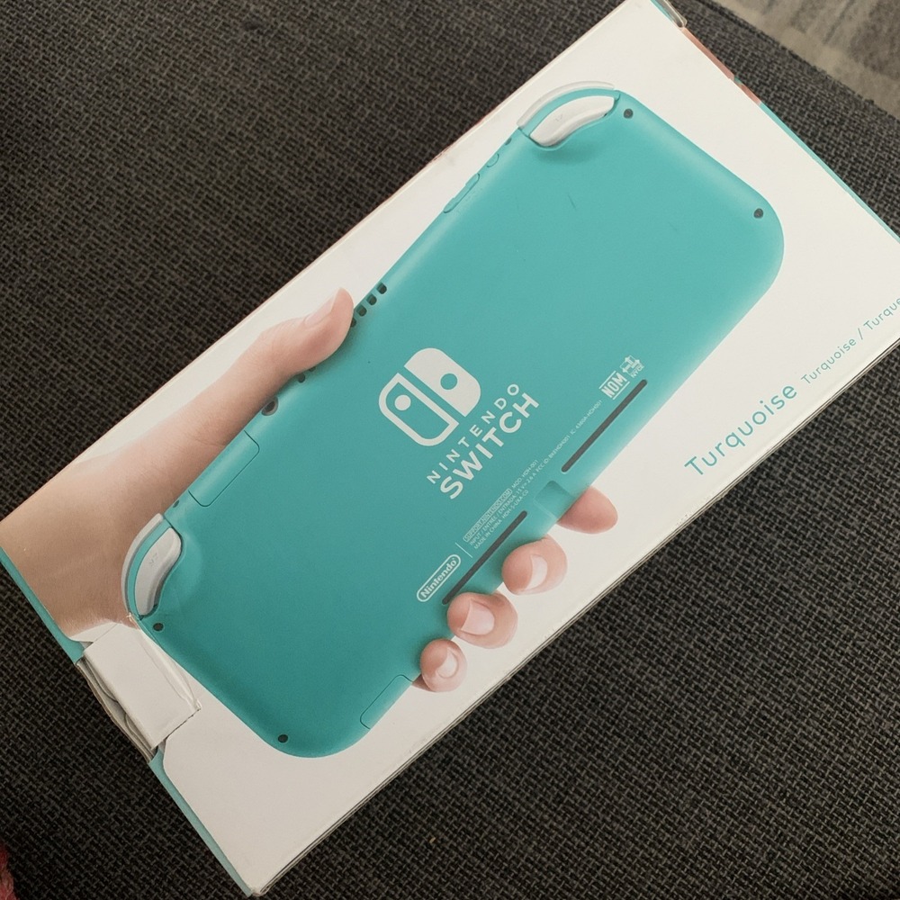 Nintendo Switch Lite 32GB Console - Turquoise With Case